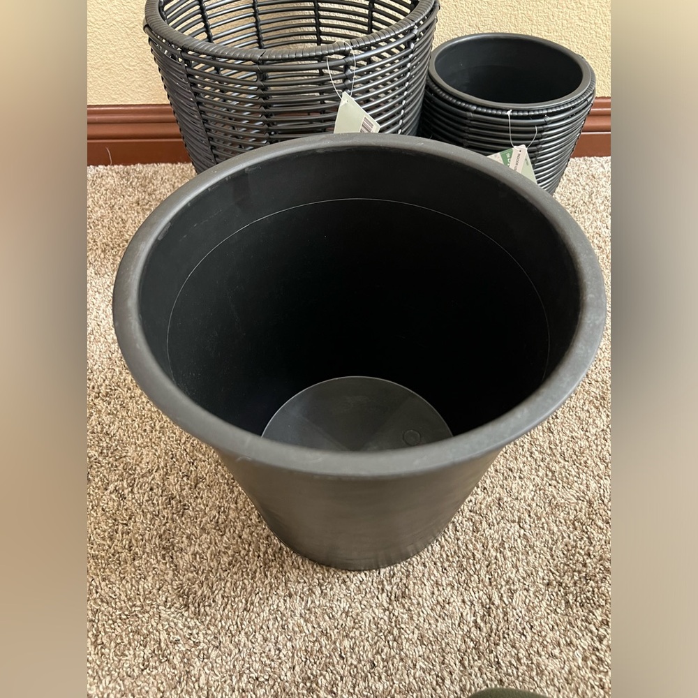 NWT THE SPRING SHOP WICKER PLANTERS SET OF 2 - Picture 3 of 6